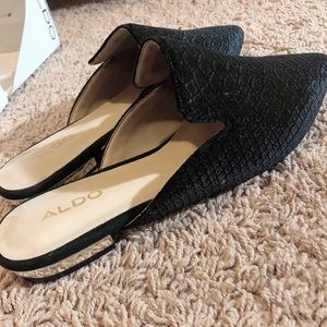 NWT Aldo Araleria mule slingbacks with gold detail